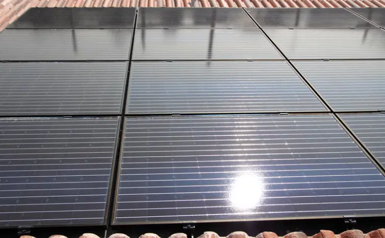Commercial Rooftop Solar PV Panels