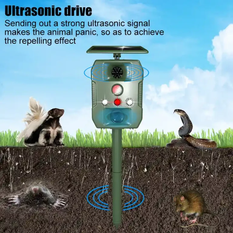 SUNOLUXE solar ultrasonic animal repeller for eco-friendly pest control